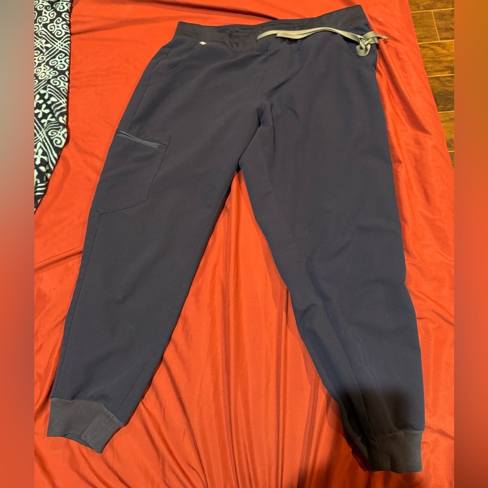 Figs Navy Scrub Joggers (Women’s Petite Large)
